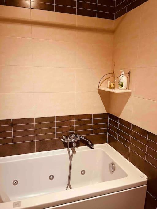 Una Casa Divertente A Roma Εξωτερικό φωτογραφία